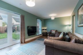 3BR-Sleeps6-Parking-Garden-CityCentre